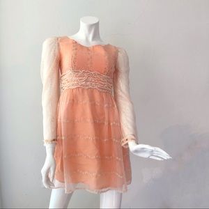 SOLD • VTG 60’s Floral Daisy Peach BabyDoll Dress